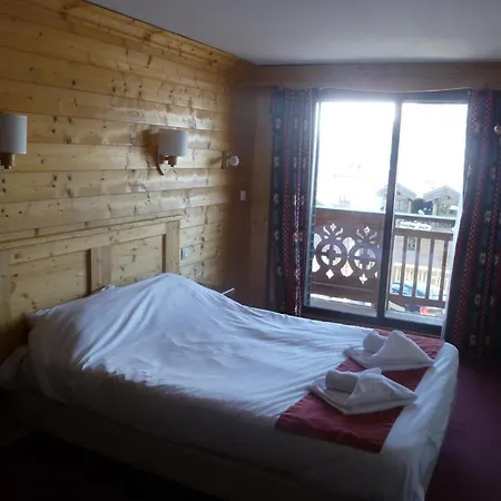 Coq De Bruyere Hotel *